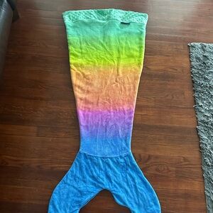 Soft Rainbow Mermaid Tail Blanket